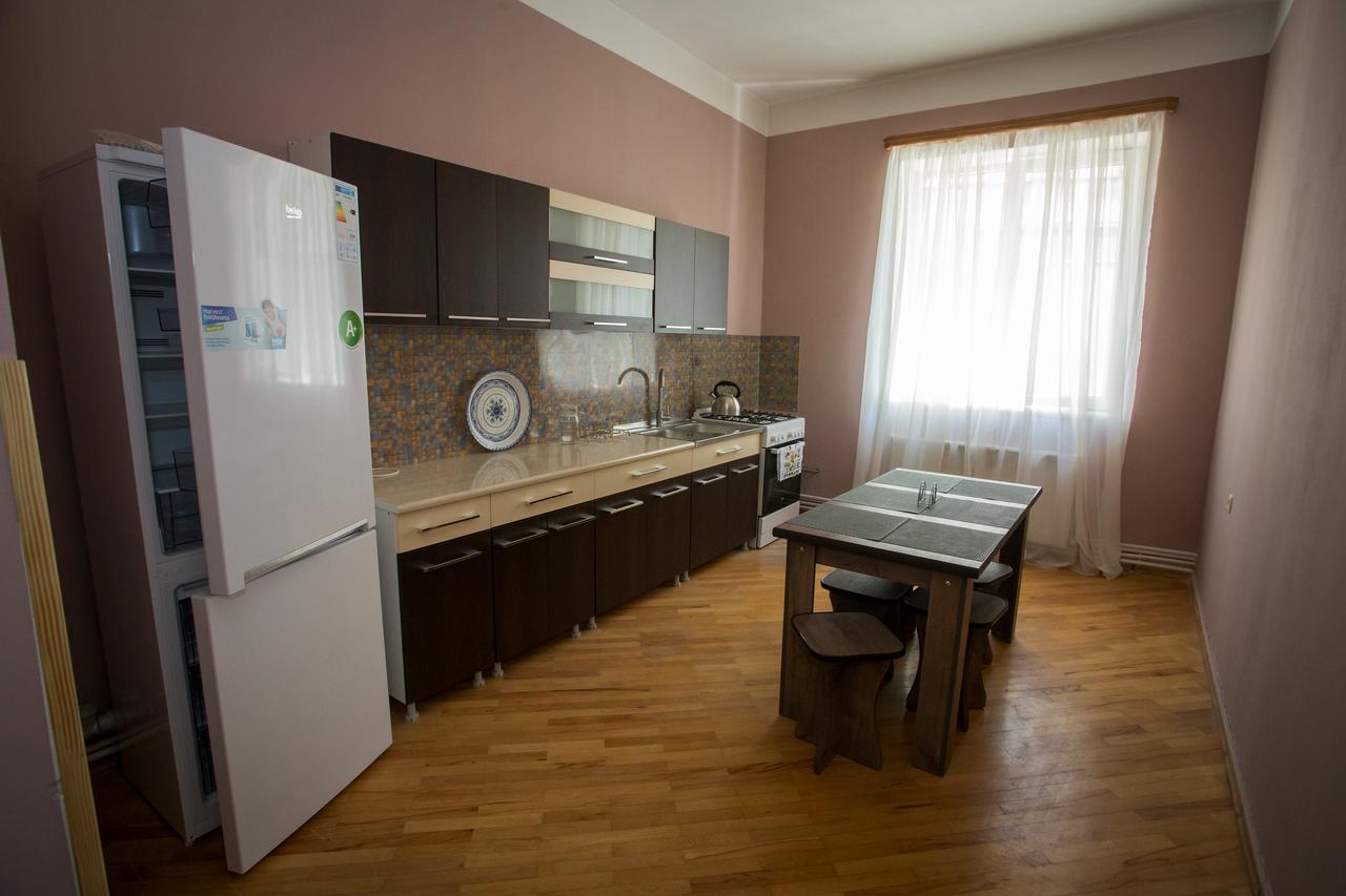 Guesthouse Hillside Tbilisi Exterior photo